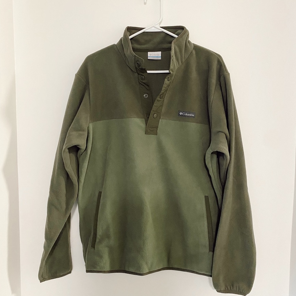Columbia fleece pullover - size Medium
